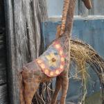 Primitive Vintage Look Pull..