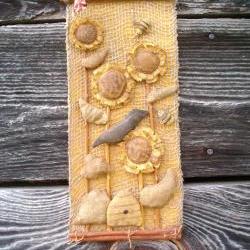 Primitive Burlap Wall Hanging - Sunflowers, Bees Skep and Crow - Cinnamon Stick and Jute Hanger